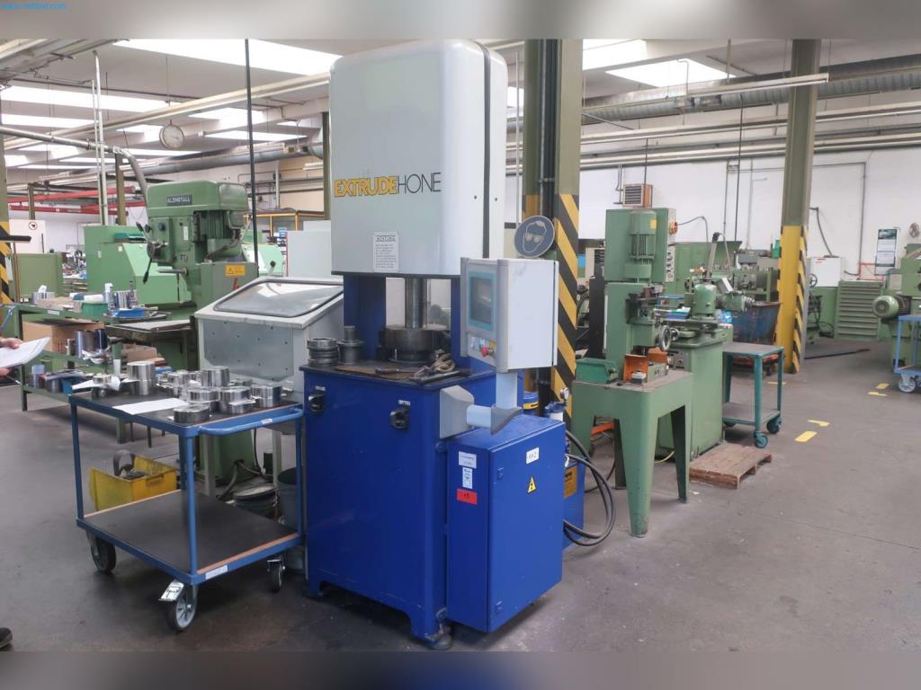 Maschinen aus dem Bereich Umformtechnik-1