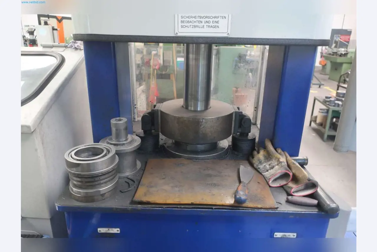 Maschinen aus dem Bereich Umformtechnik-2