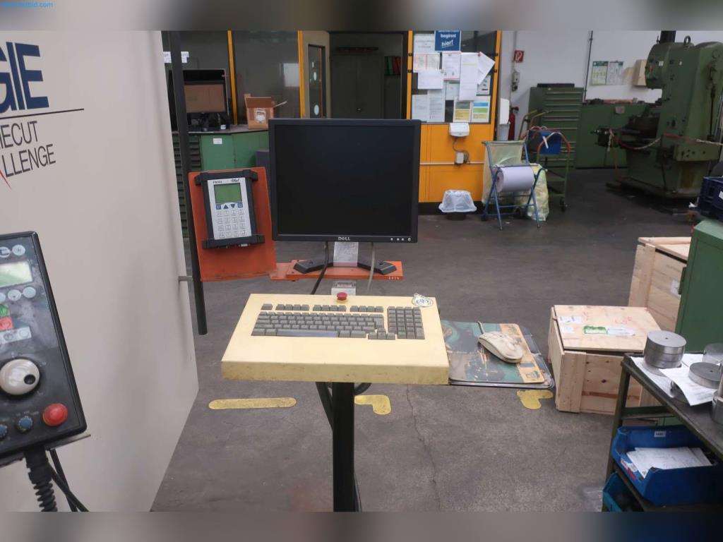 Maschinen aus dem Bereich Umformtechnik-2