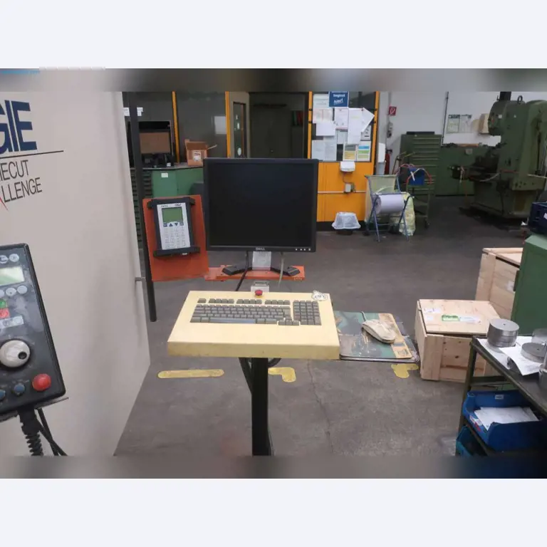 Maschinen aus dem Bereich Umformtechnik-2