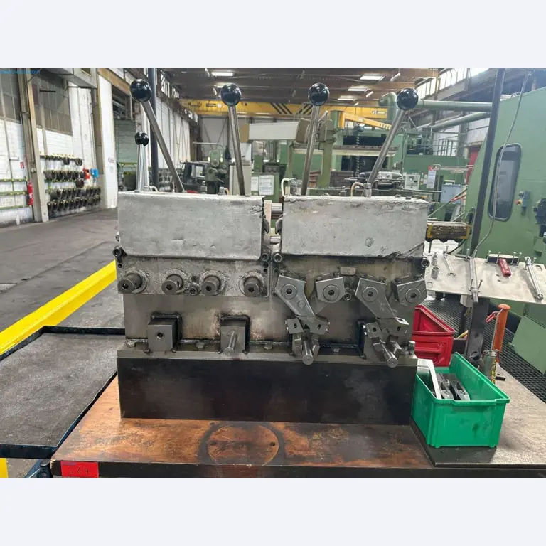 Maschinen aus dem Bereich Umformtechnik-2