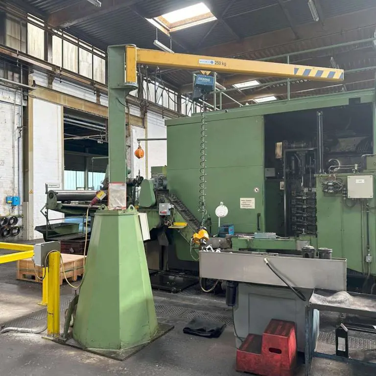 Säulenschwenkkran (6) Hahn + Kolb