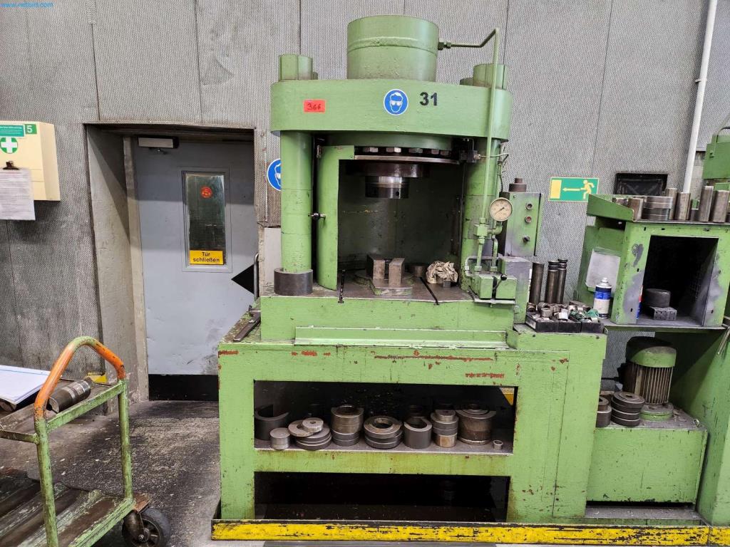 Maschinen aus dem Bereich Umformtechnik-1