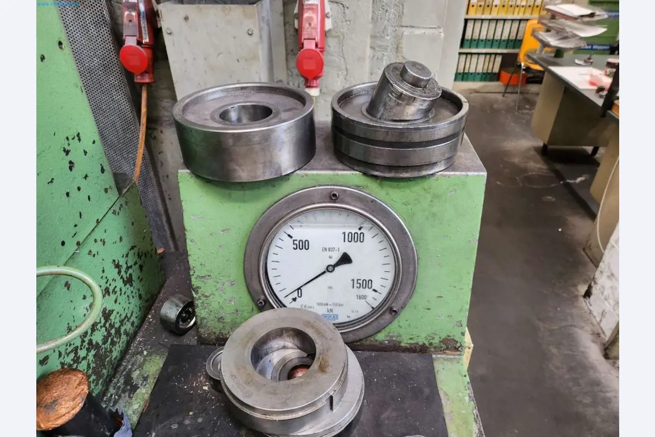 Maschinen aus dem Bereich Umformtechnik-2