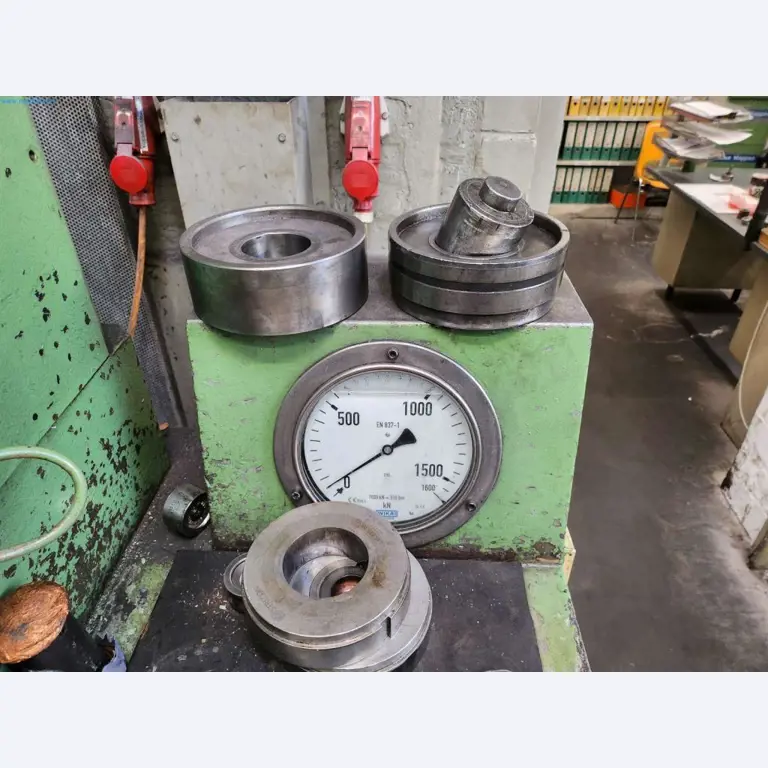 Maschinen aus dem Bereich Umformtechnik-2