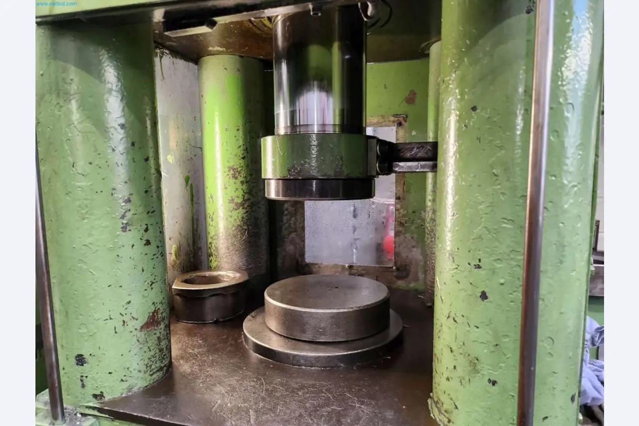 Maschinen aus dem Bereich Umformtechnik-3