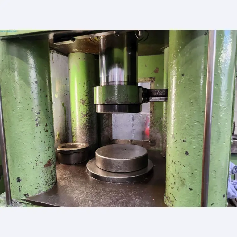 Maschinen aus dem Bereich Umformtechnik-3