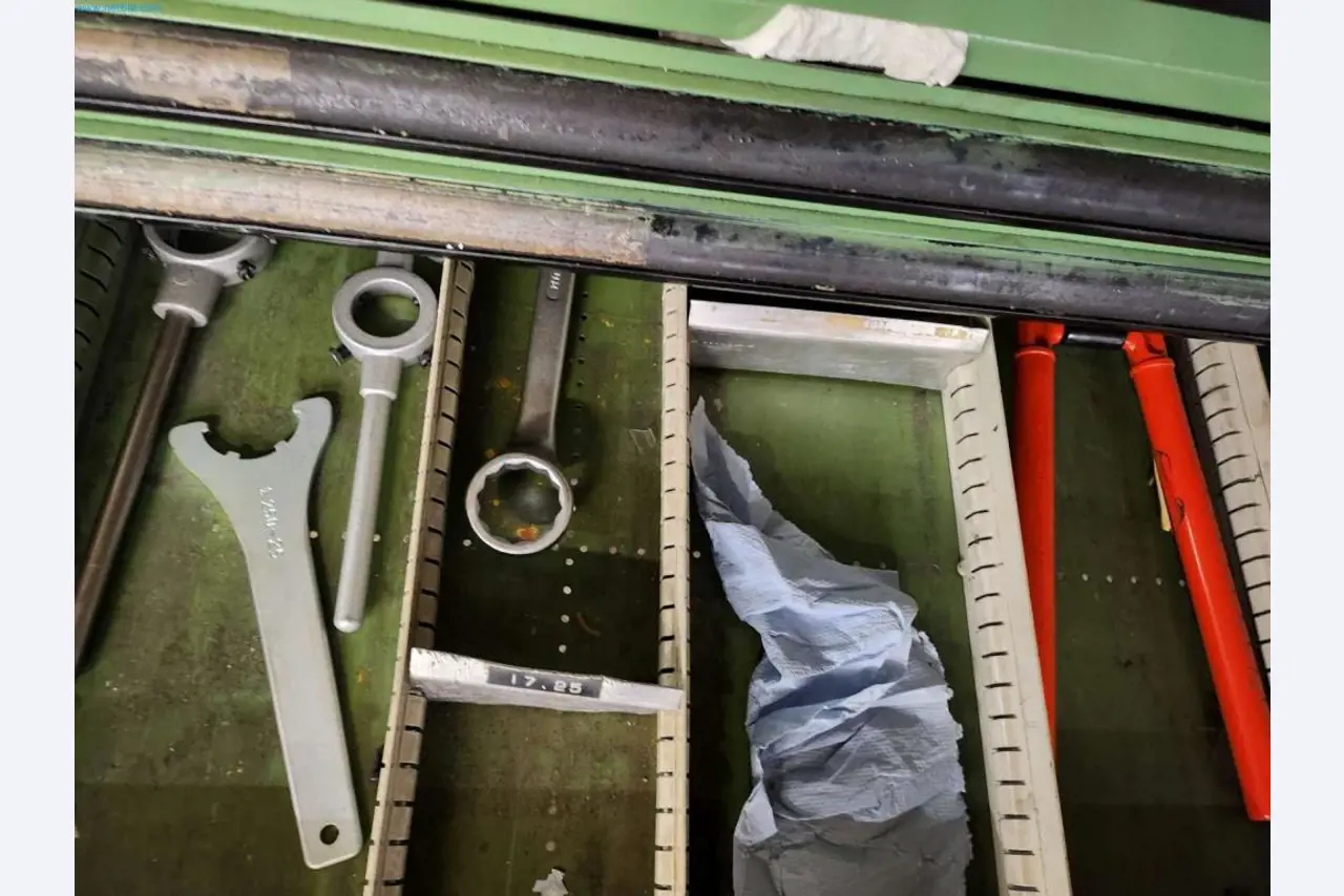 Máquinas del sector de la tecnología de conformado-3