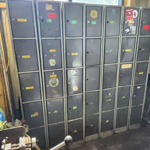 7 Wertfach-Schließschränke