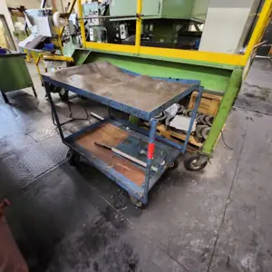 Etagentransportwagen