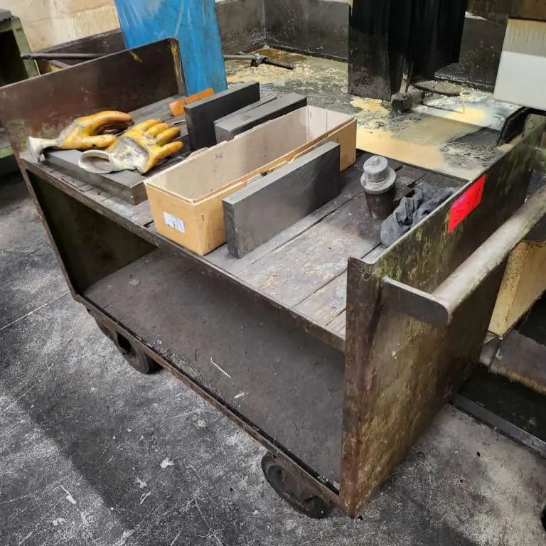 Etagentransportwagen