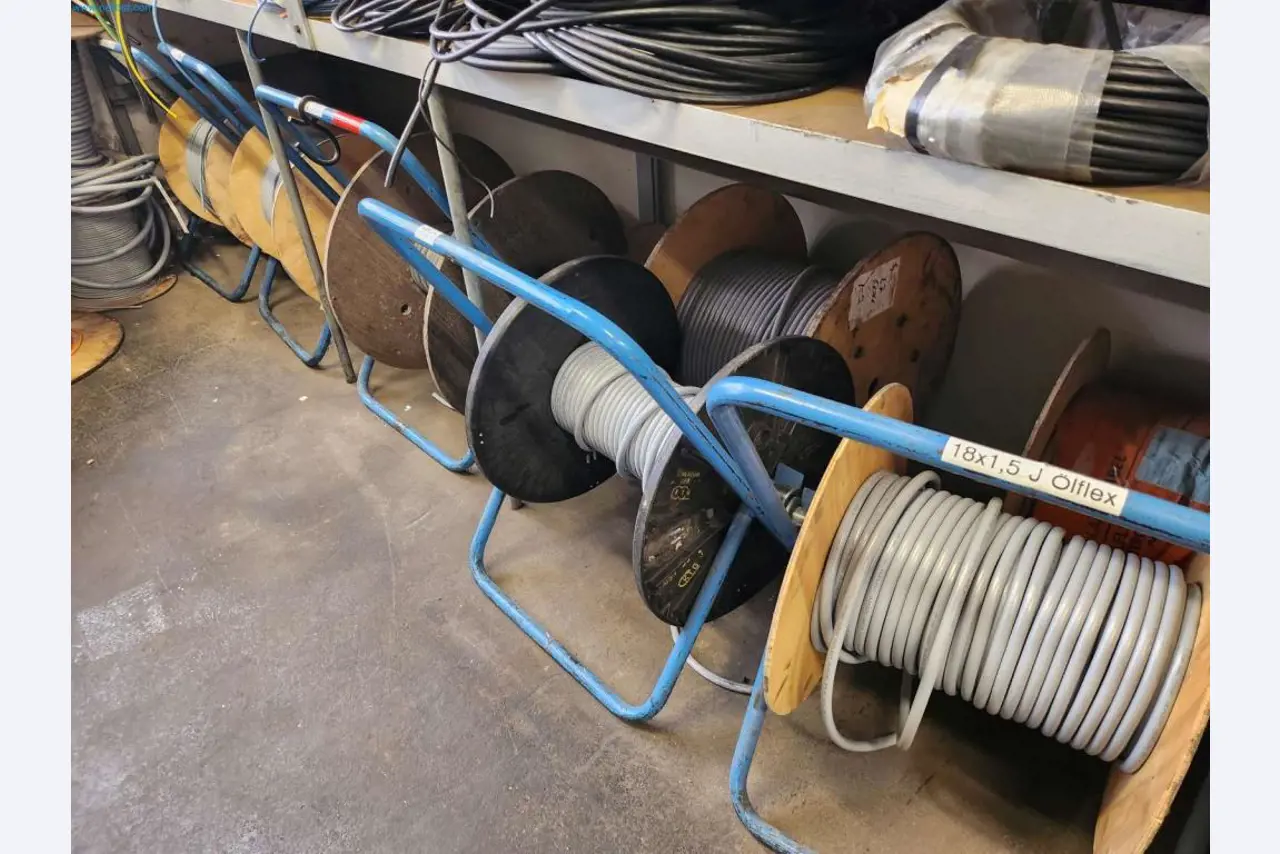 Maschinen aus dem Bereich Umformtechnik-2