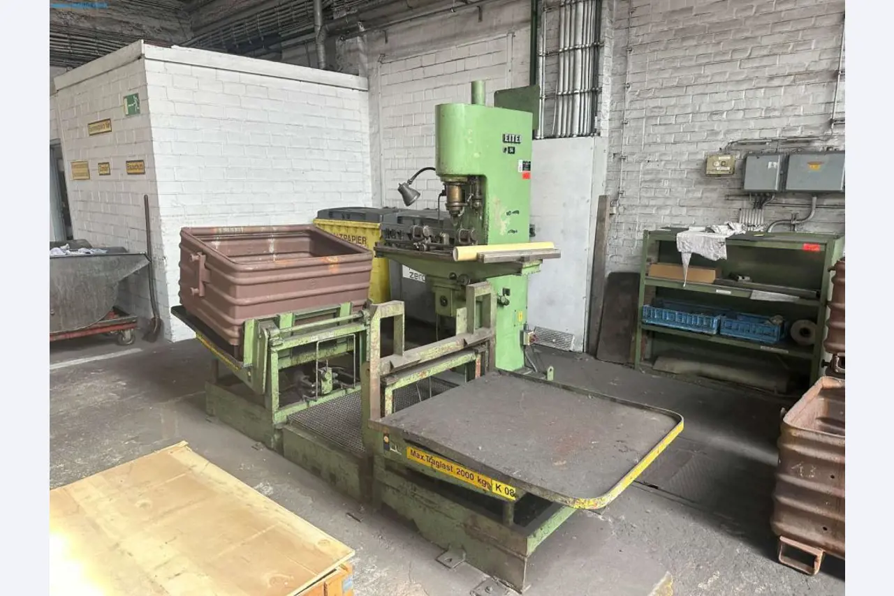 Maschinen aus dem Bereich Umformtechnik-1