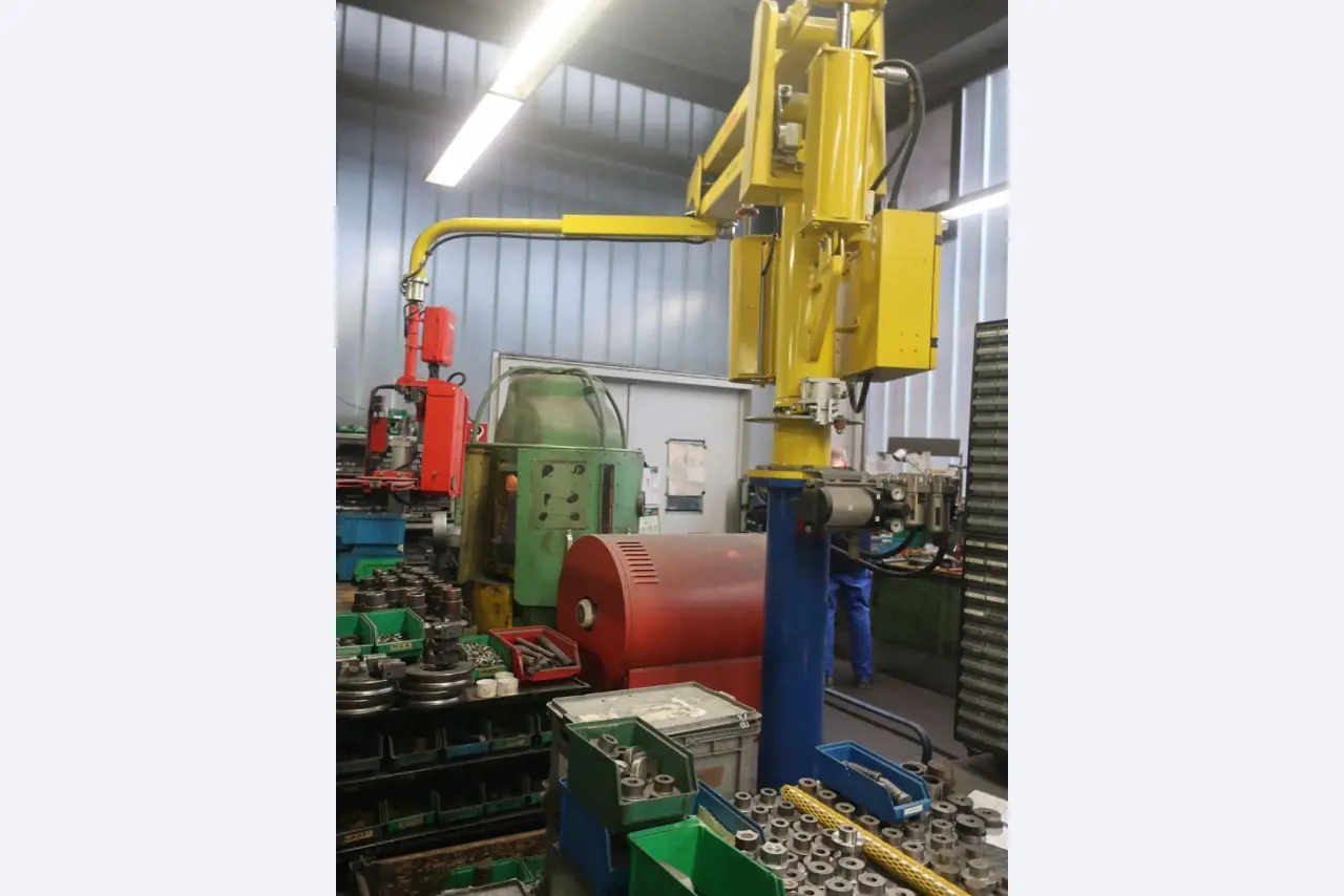 Máquinas del sector de la tecnología de conformado-1