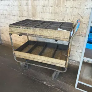 Etagentransportwagen