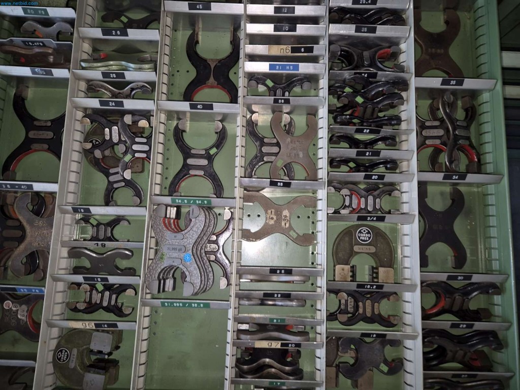 Maschinen aus dem Bereich Umformtechnik-16