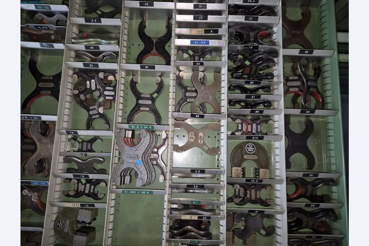 Maschinen aus dem Bereich Umformtechnik-16