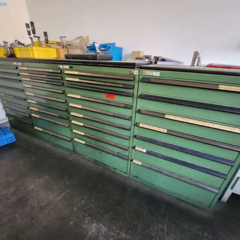 4 Werkzeugschränke (11,12,15,16)