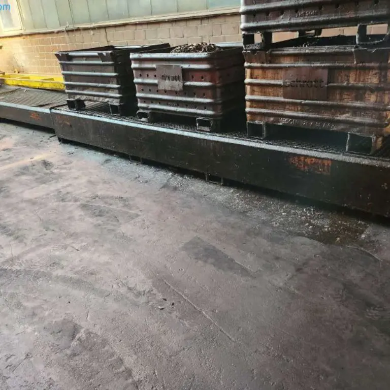 3 Gefahrgut-Auffangwannen (spätere Freigabe)