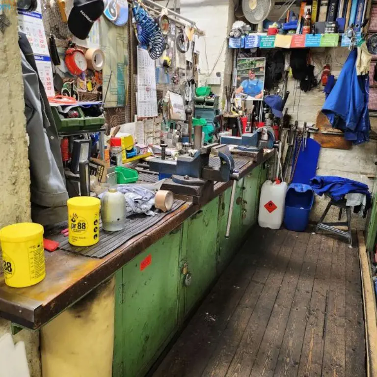 Werkbankzeile (spätere Freigabe)