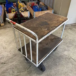 Etagentransportwagen (spätere Freigabe)