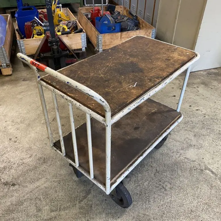 Etagentransportwagen (spätere Freigabe)