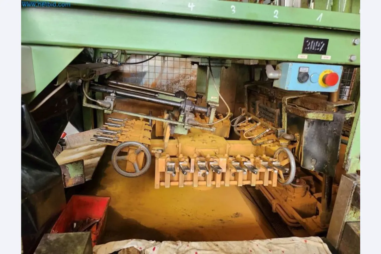 Maschinen aus dem Bereich Umformtechnik-5