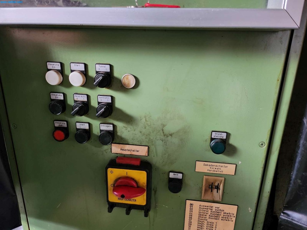 Maschinen aus dem Bereich Umformtechnik-9