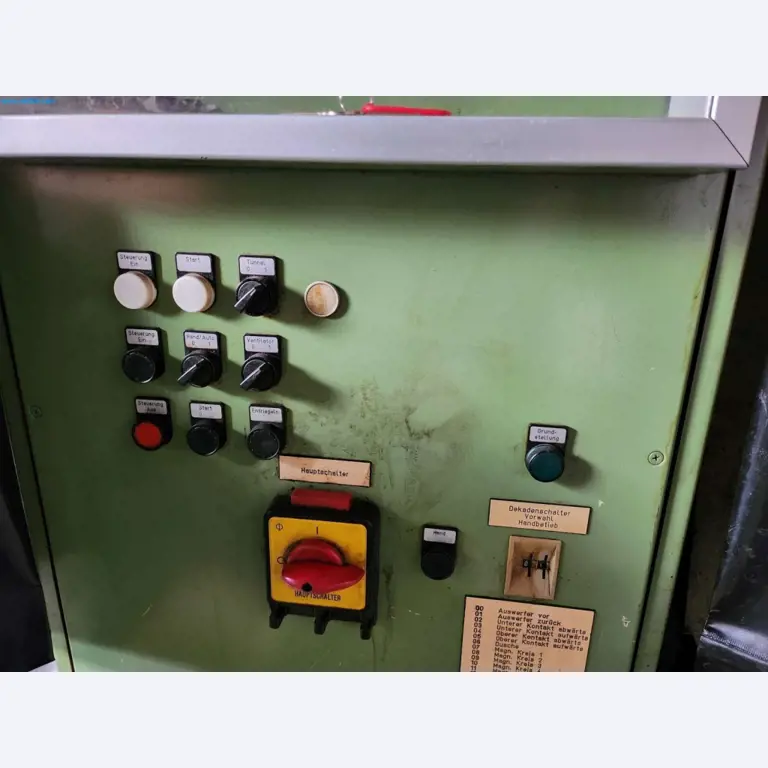 Maschinen aus dem Bereich Umformtechnik-9