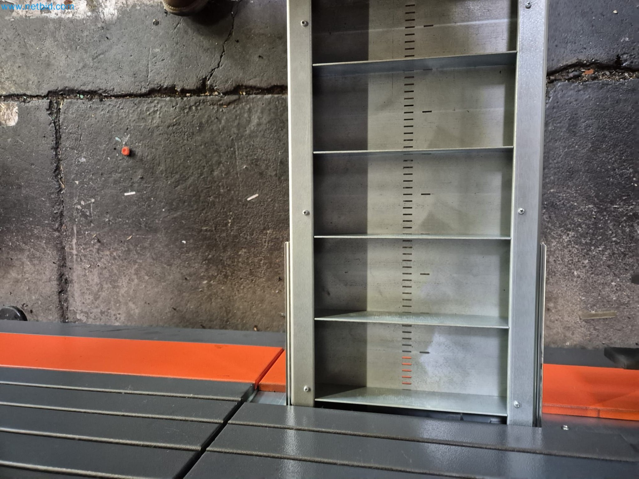 Maschinen aus dem Bereich Umformtechnik-38