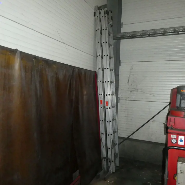 5 Folding and single ladders