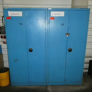 2 Tool cabinets (15+16) Lista