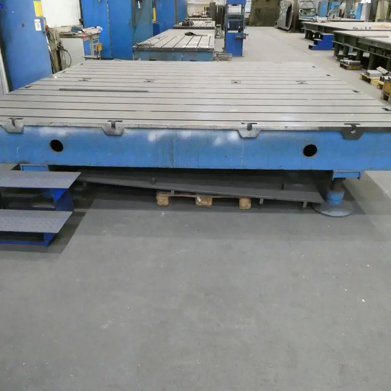 Stół do nacinania i trasowania