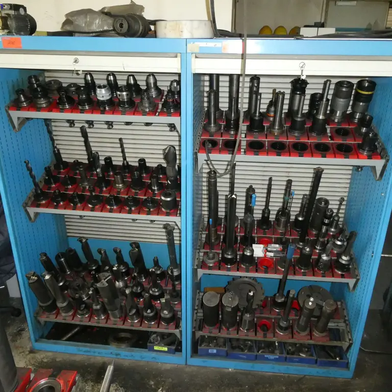 2 Szafy do przechowywania nośników narzędzi (SK50) Lista