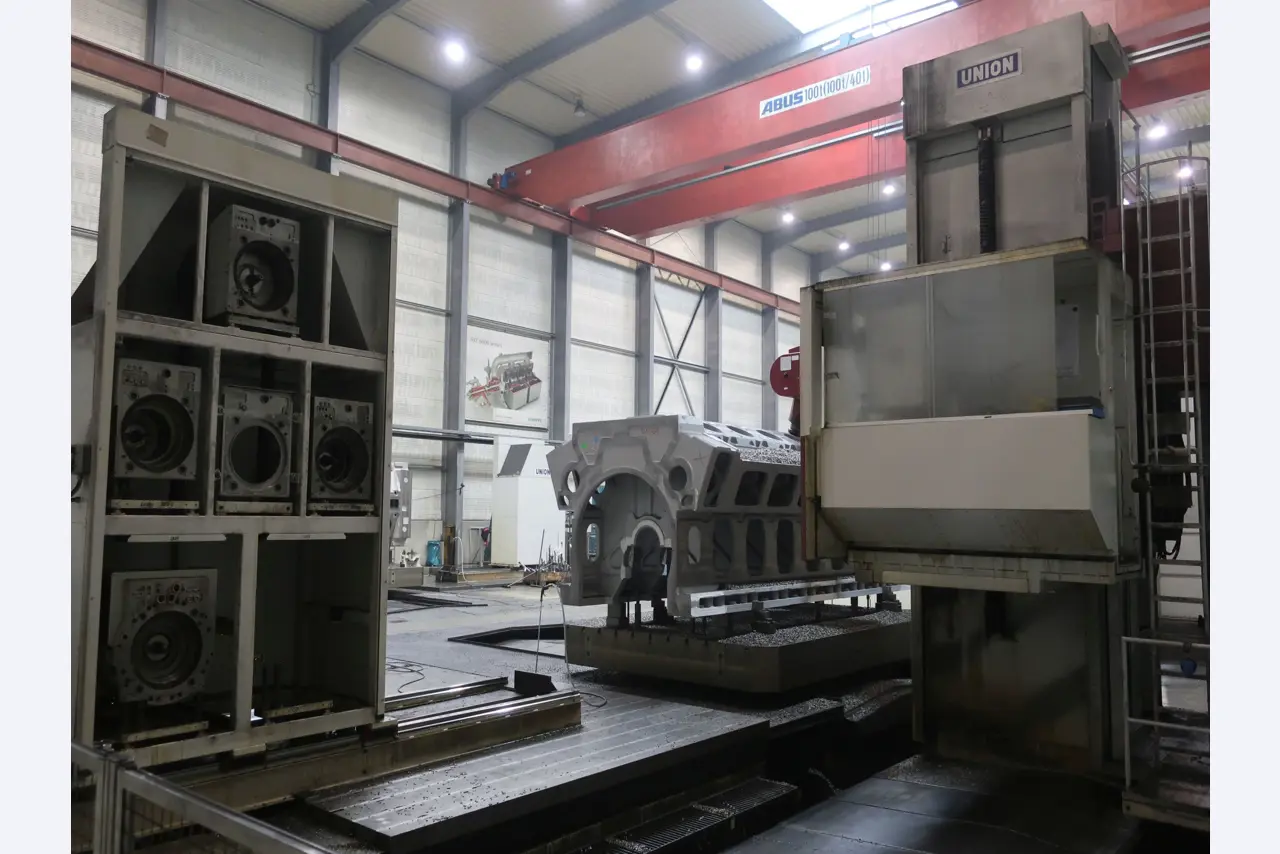 Machine de perçage et de fraisage à commande numérique UNION PCR 160 plus, année de fabrication 2009-4