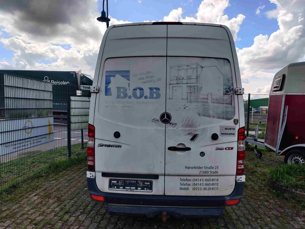 Kunststoffspritzguss, Stanzmaschinen und Peripherie-8