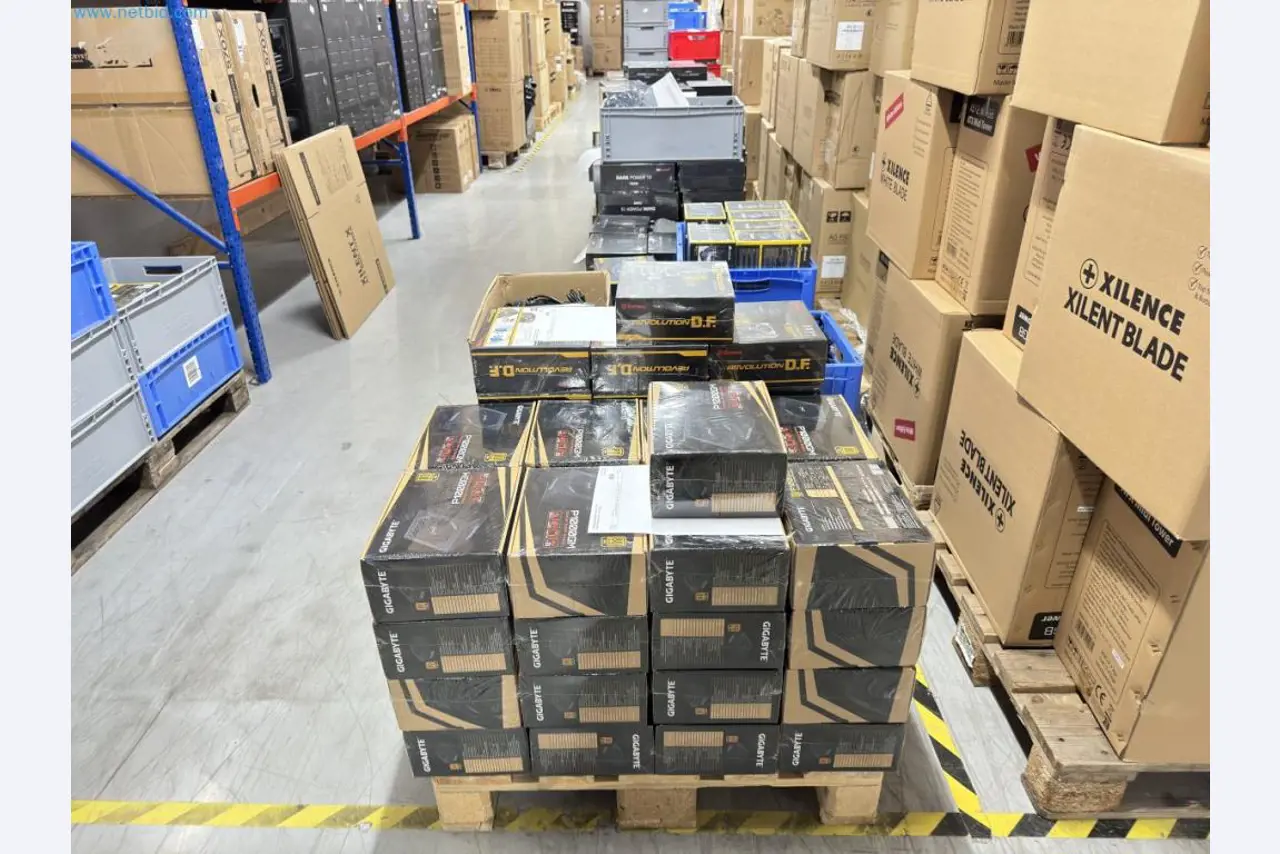 Complete voorraad computeronderdelen-10