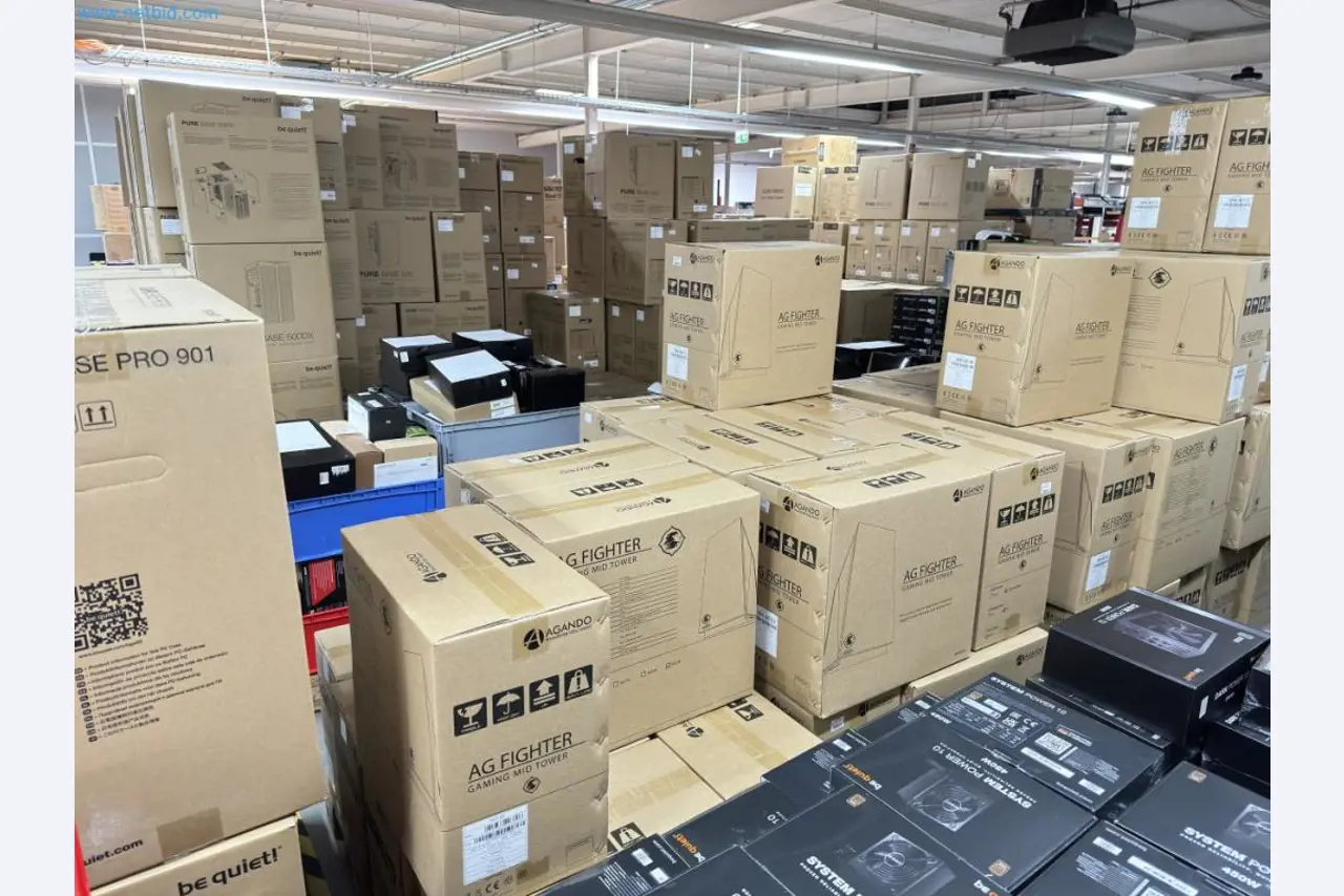 Complete voorraad computeronderdelen-13