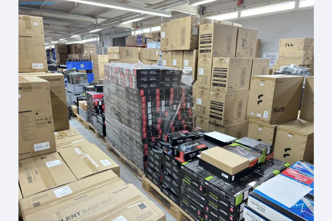 Complete voorraad computeronderdelen-16