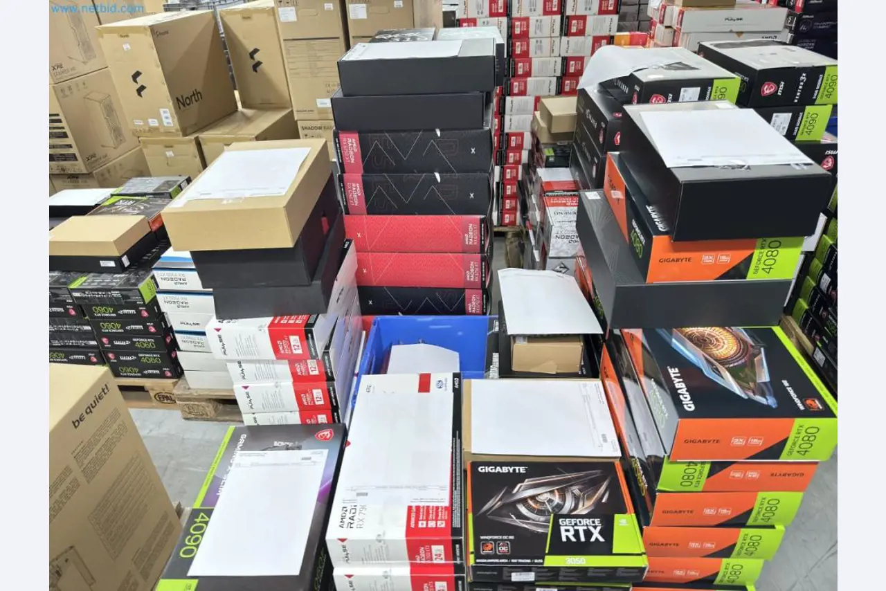 Complete voorraad computeronderdelen-17