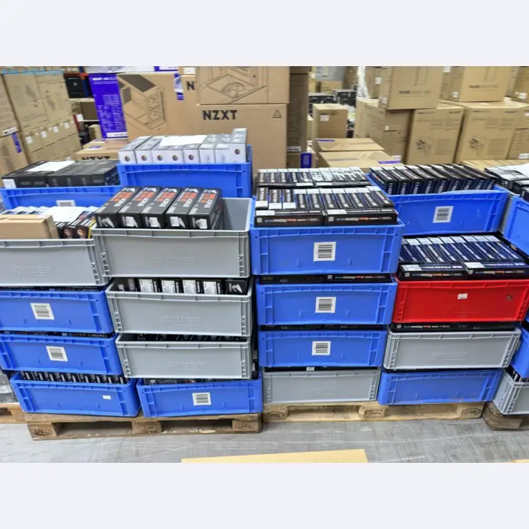 Complete voorraad computeronderdelen-24