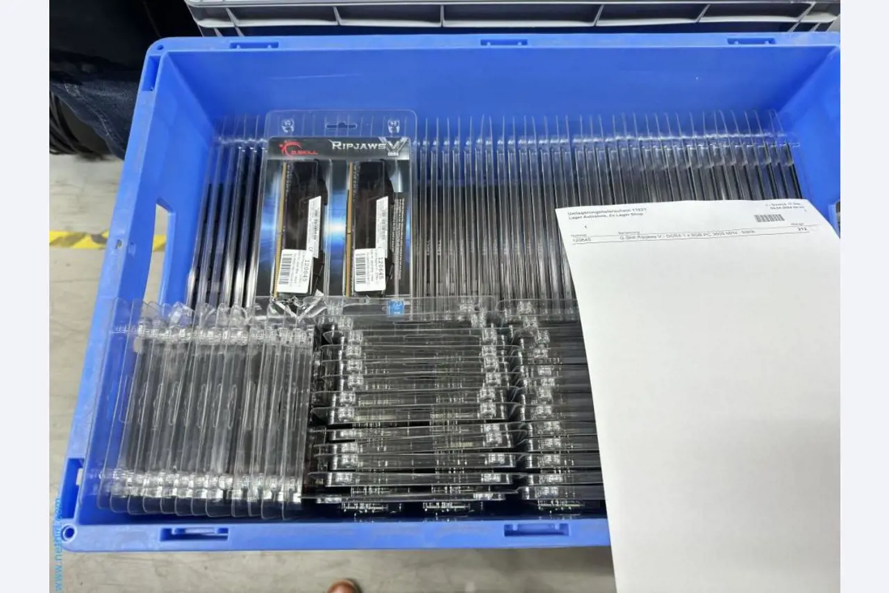 Complete voorraad computeronderdelen-2
