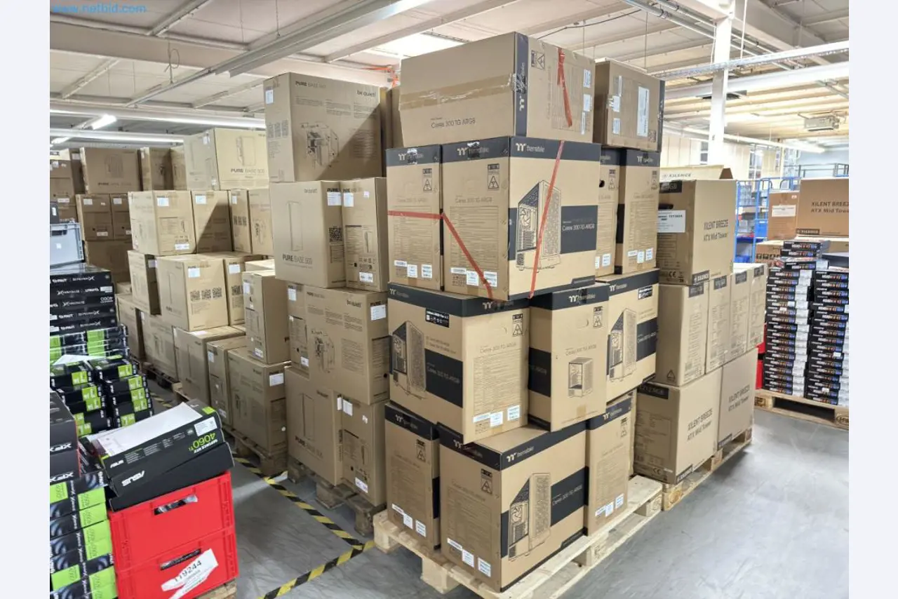 Complete voorraad computeronderdelen-8
