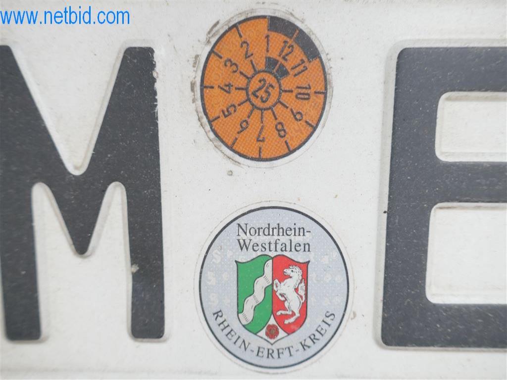 Machines from the building construction and civil engineering sector-9