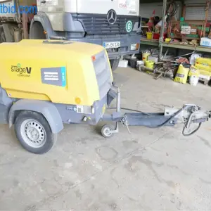 Mobile construction site compressor Atlas Copco XAS48