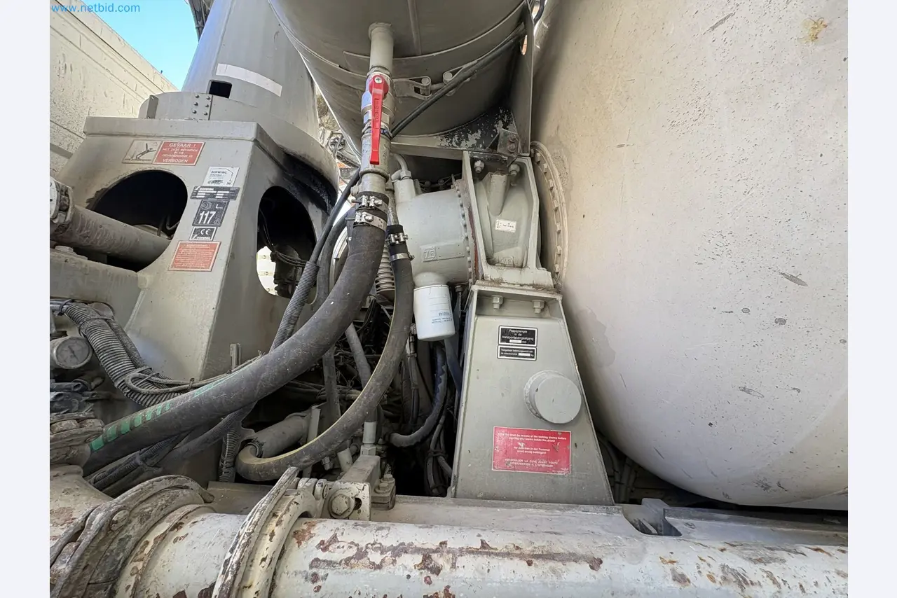 Mešalnik betona s črpalko-26