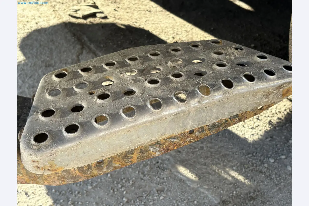 Mešalnik betona s črpalko-33