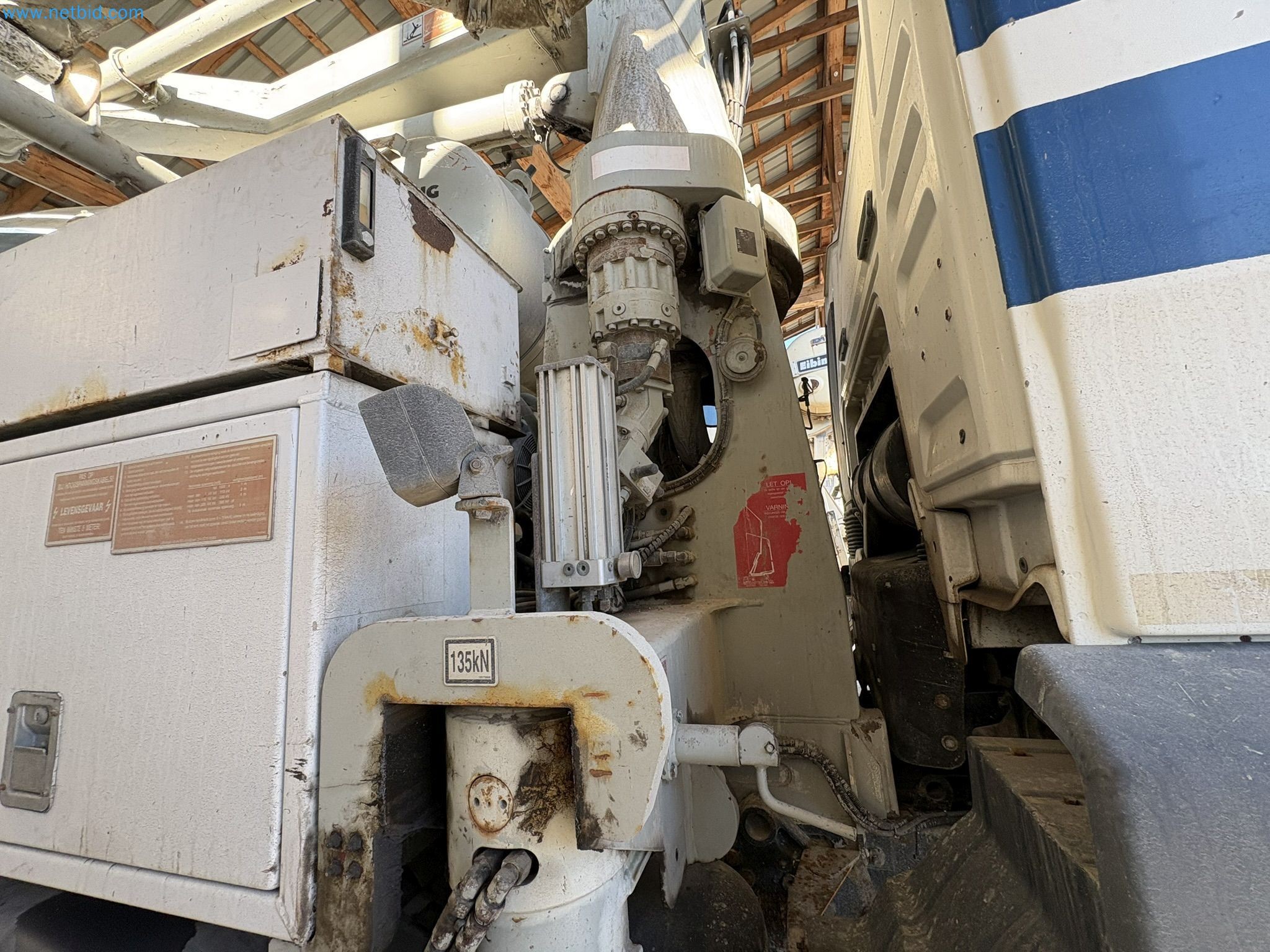 Mešalnik betona s črpalko-52