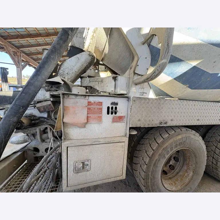 Mešalnik betona s črpalko-8