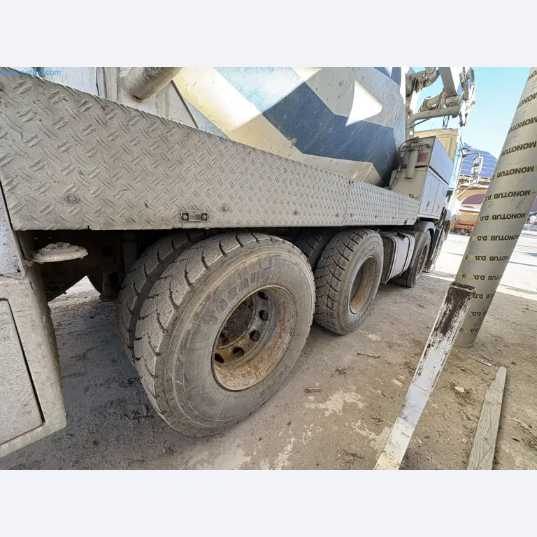 Mešalnik betona s črpalko-9